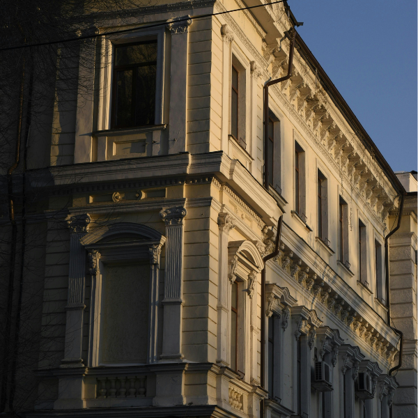 Facade Cleaning Companies: Why Your Building Needs Regular Cleaning
