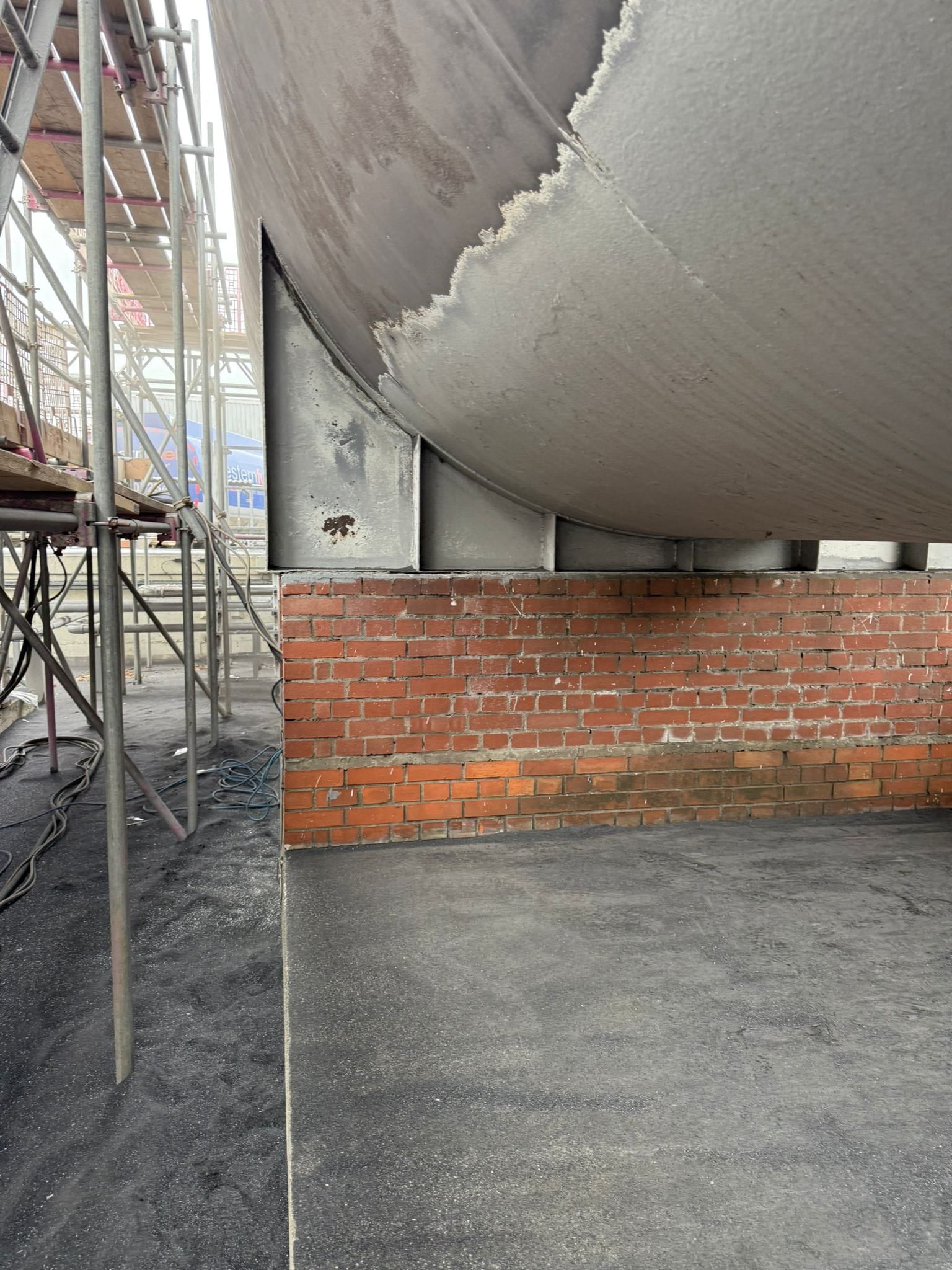 Building Brick Cylinder Cleaning