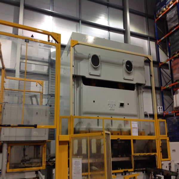 Industrial Machinery Painting & Floor & Warehouse Cleaning at Sun Hydraulics