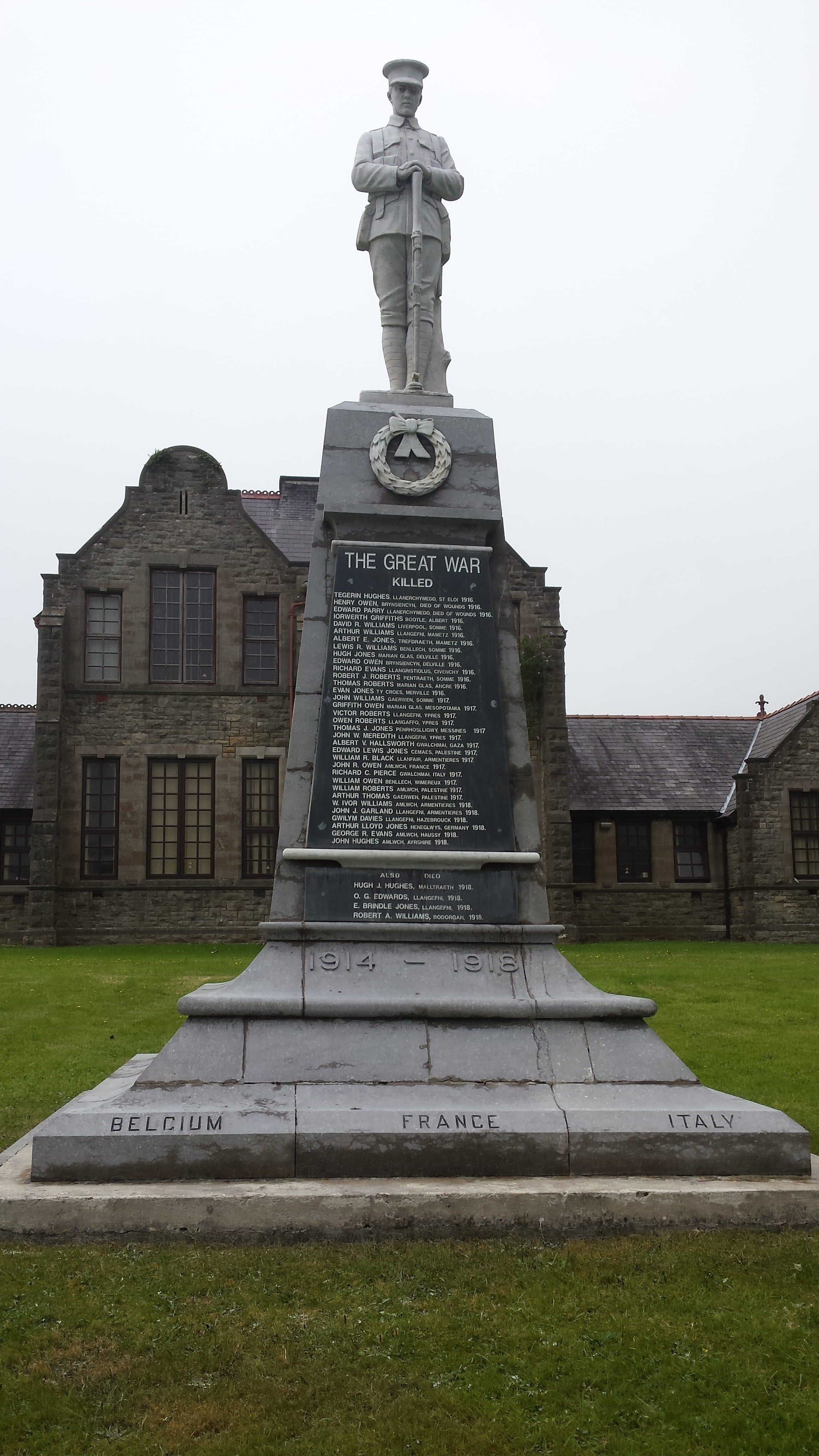 Llangefni War Memorial Monument
